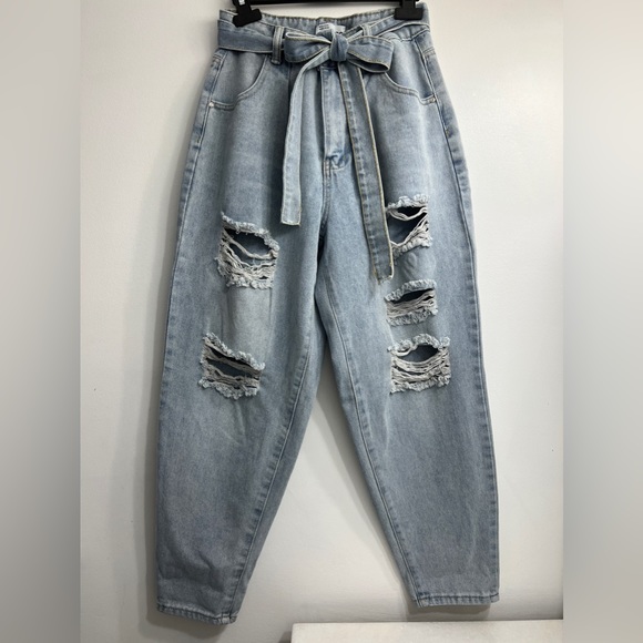 Light blue two-toned South African Brand women’s High rise Balloon jean size 6 - Picture 1 of 4